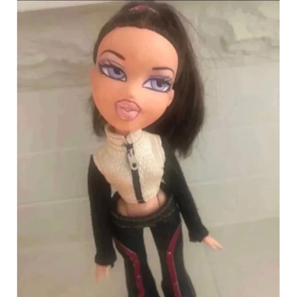 Bratz‎ MGA 2001 Dana Doll Purple Eyes Vintage
